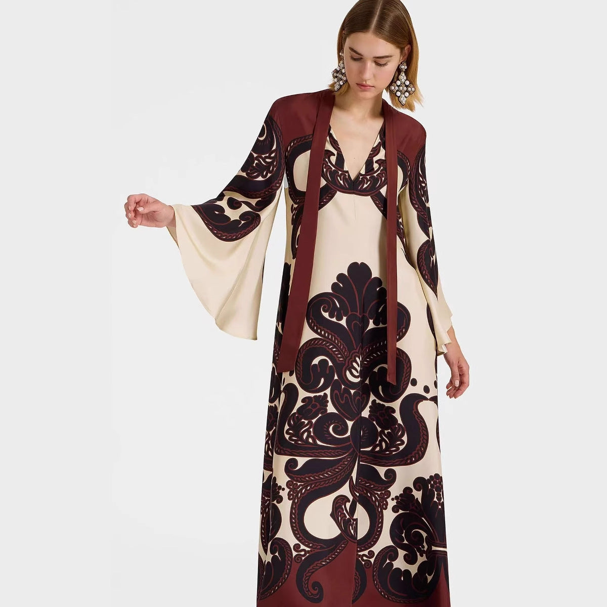 Middle Eastern dress with cross-border ethnic style
